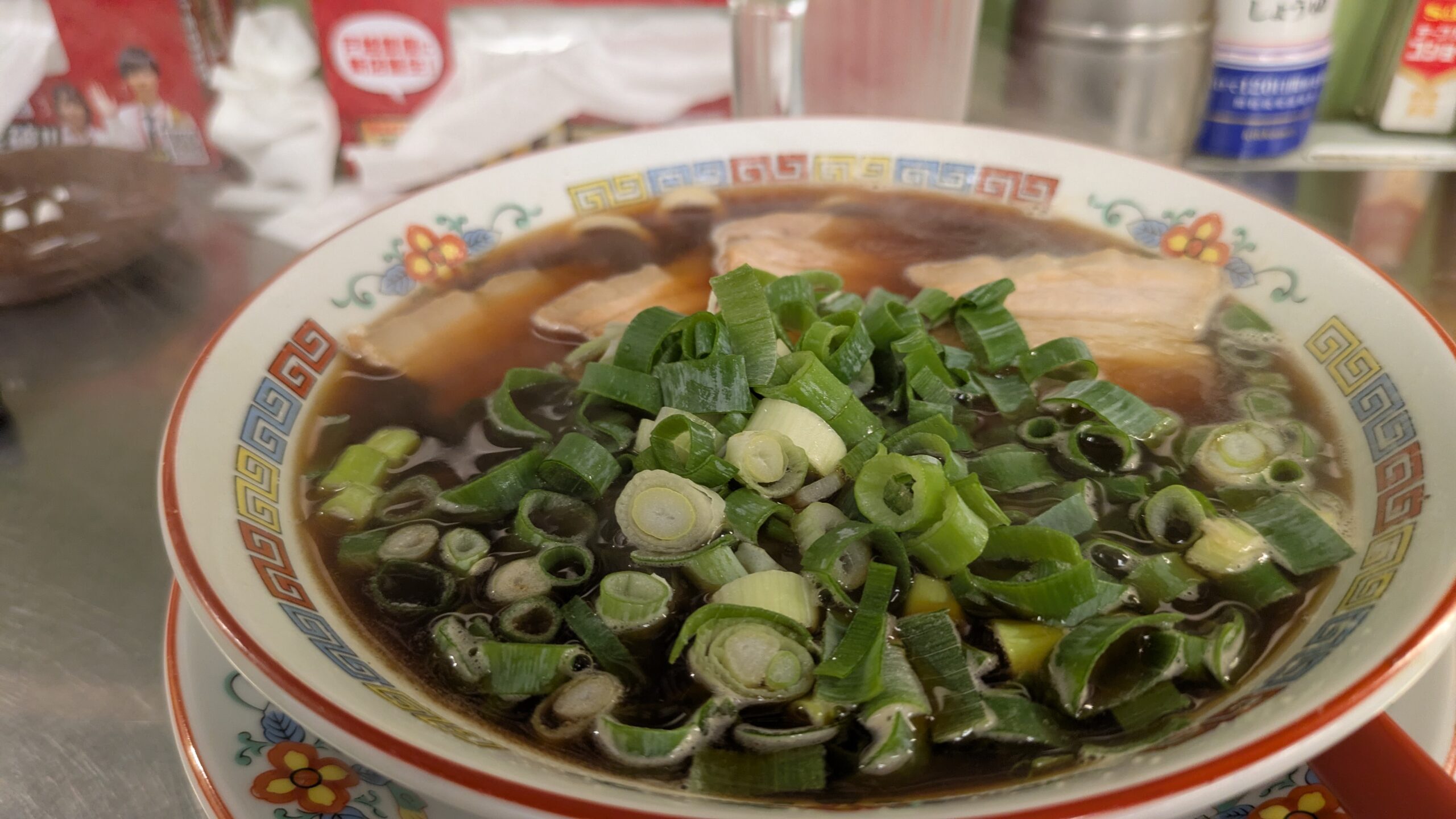 新橋リーマン&OL憩いの町中華”【ネオ町中華へそ新橋SL広場前店】で